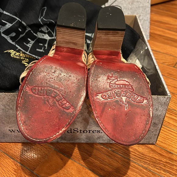 Freebird Bela Taupe Multi Size 8 Just about New! - Picture 8 of 8